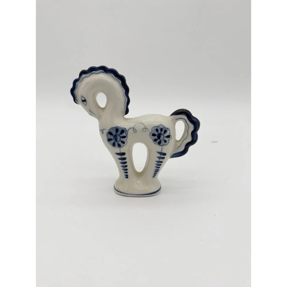 Vtg USSR Art Pottery Gzhel Russia Porcelain White /blue Floral Horse Figurine